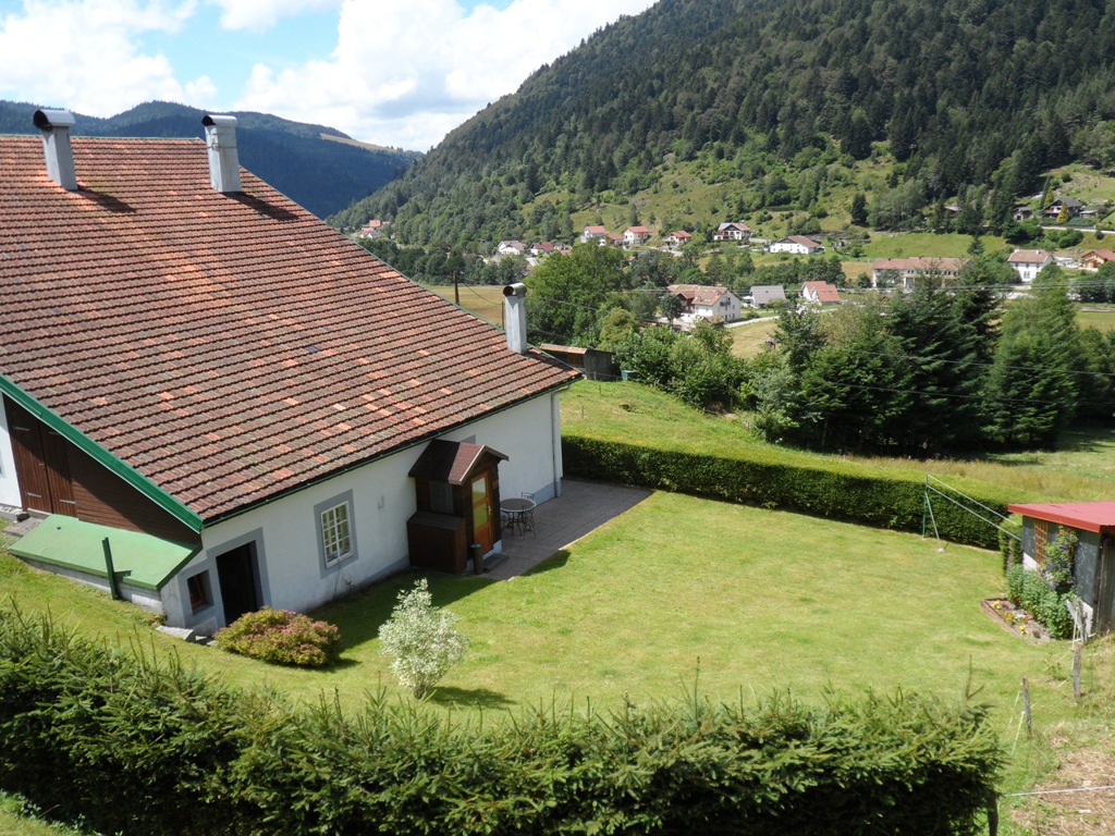 Jardin privatif du gîte le tétras