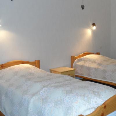 Chambre avec 2 lits 90*190